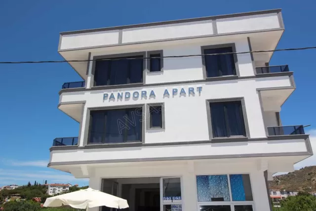 Pandora Apart